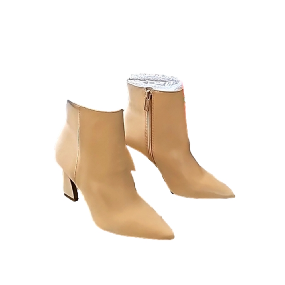 Vince Camuto Taileen Sandstone Leather booths NIB